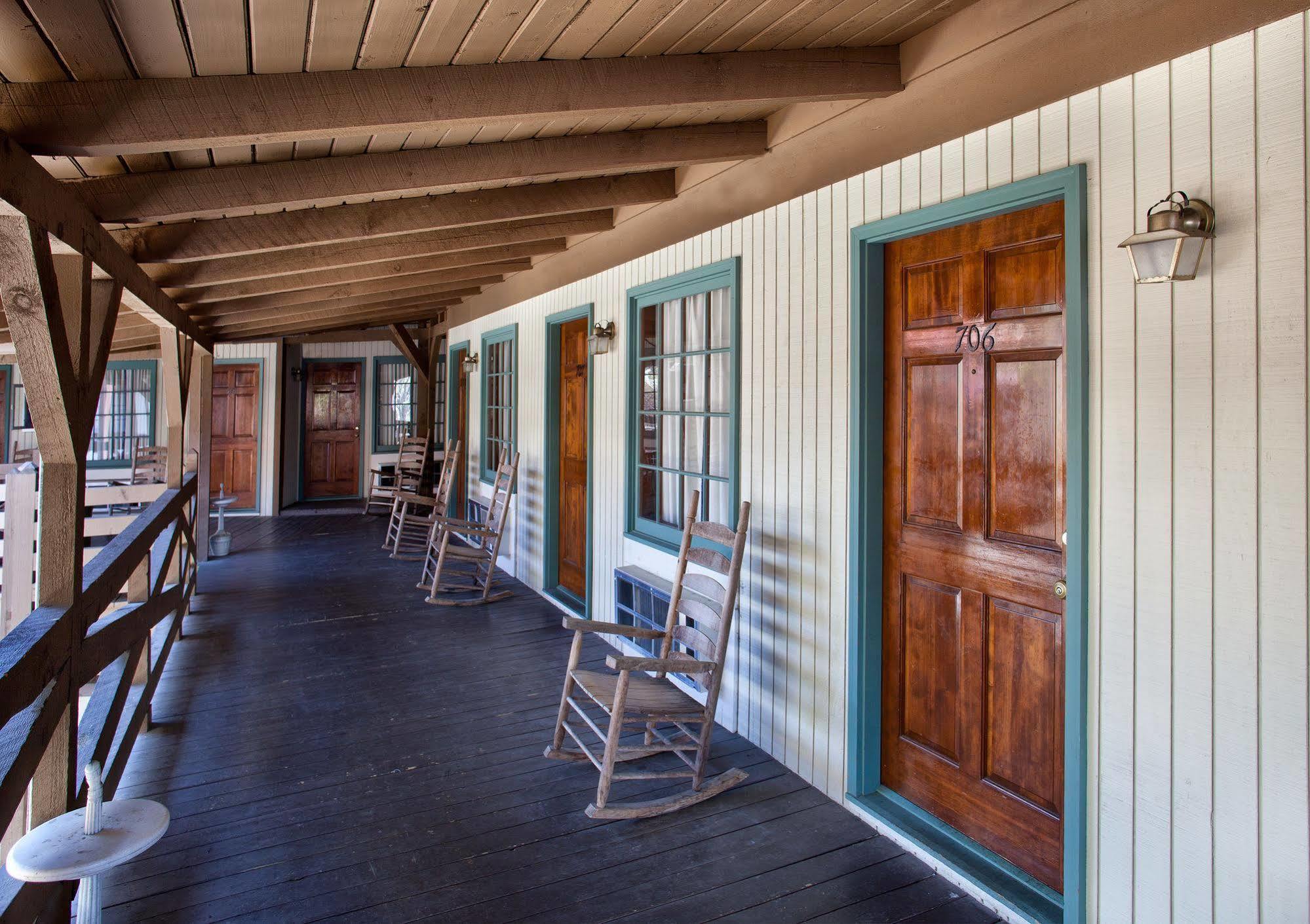 Helendorf River Inn, Suites & Conference Center Exterior foto